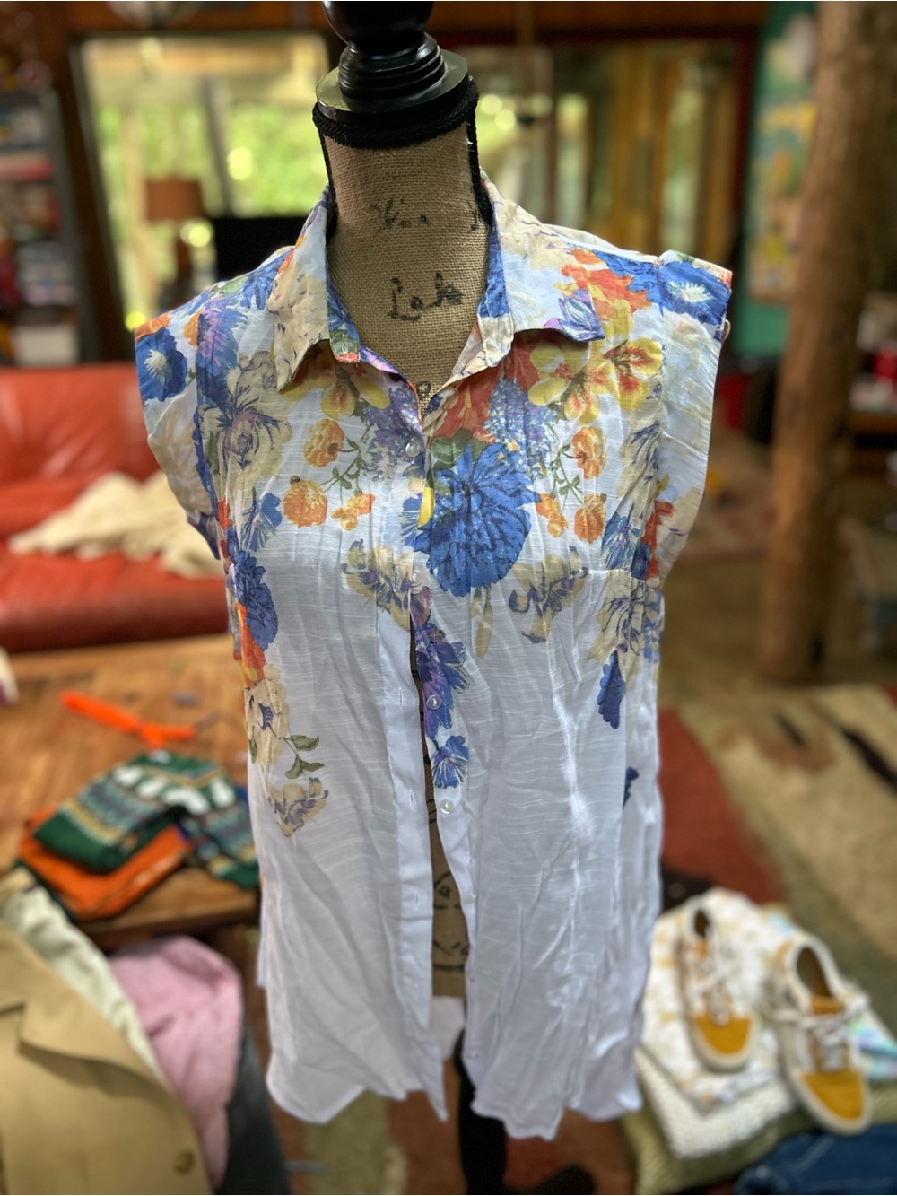 Cato Sleeveless Button-Front Floral Blouse - White with Blue & Orange Flowers